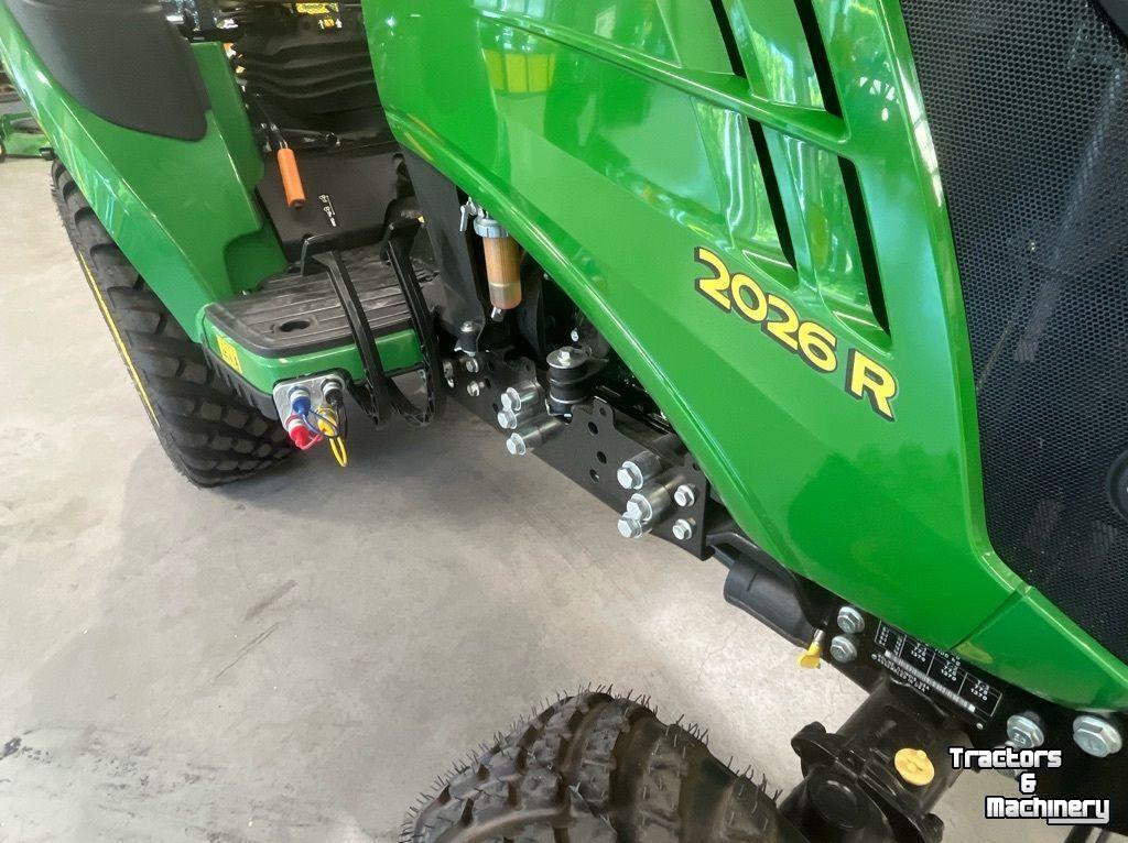 Small-track Tractor John Deere 2026R