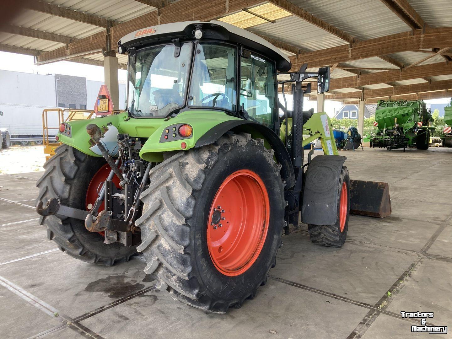 Tractor Claas Arion 440