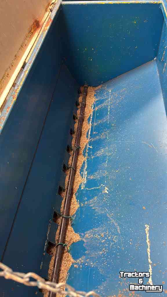 Overseeder Vredo DZ 2 meter doorzaaimachine