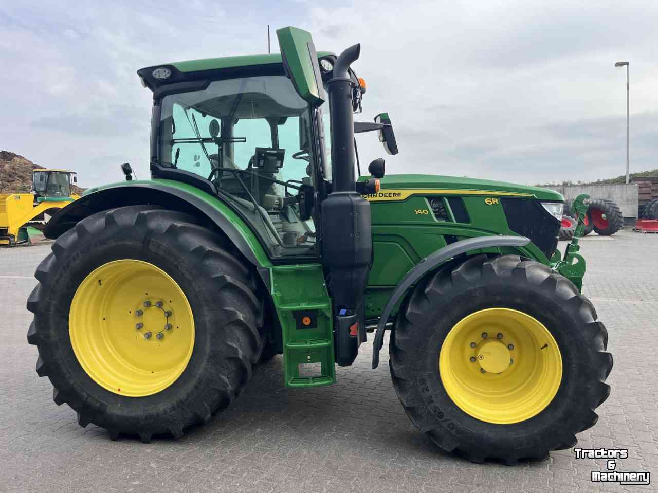Tractor John Deere 6 R 140