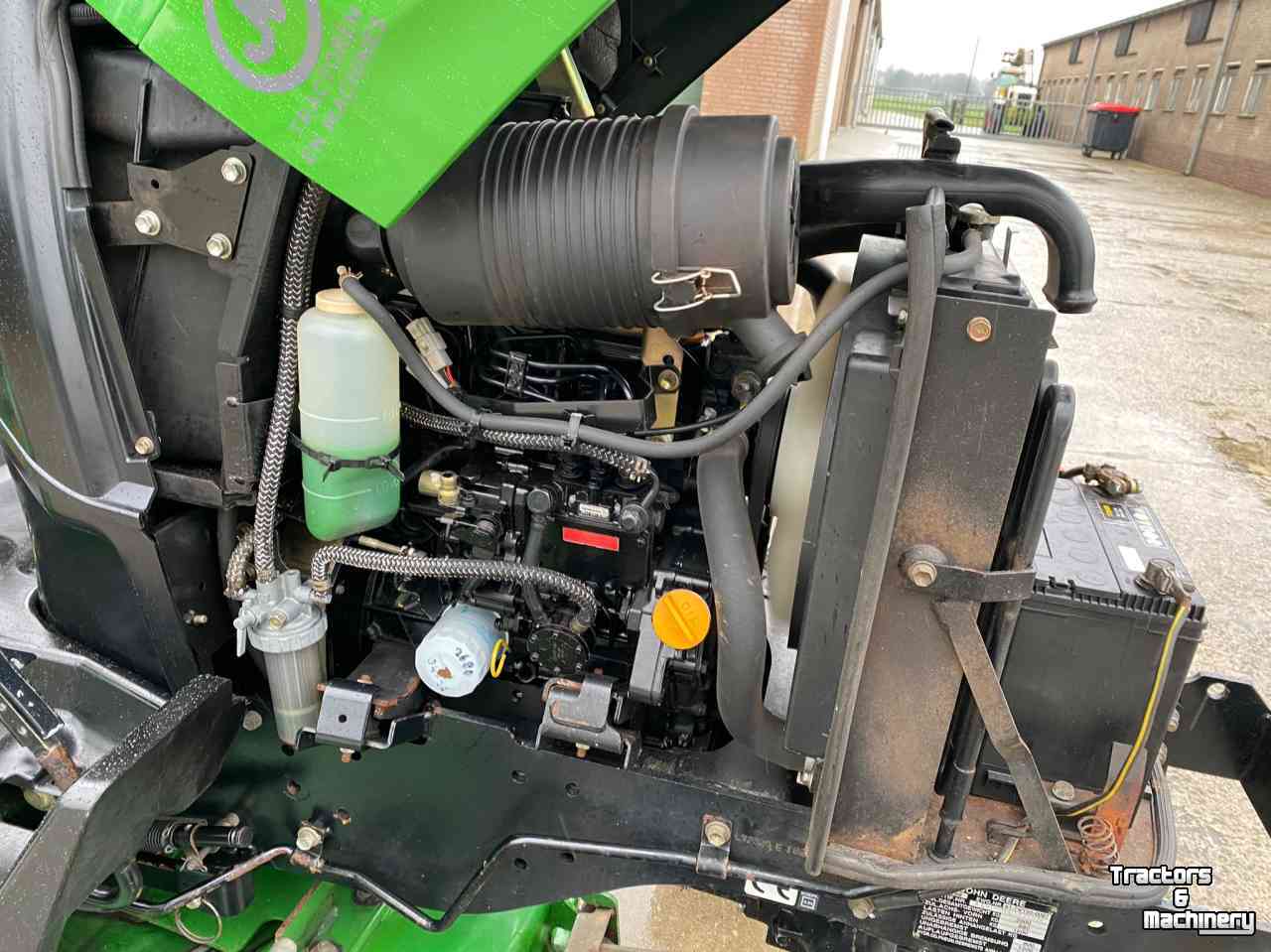Tractors John Deere 2320 hydrostaat met maaidek