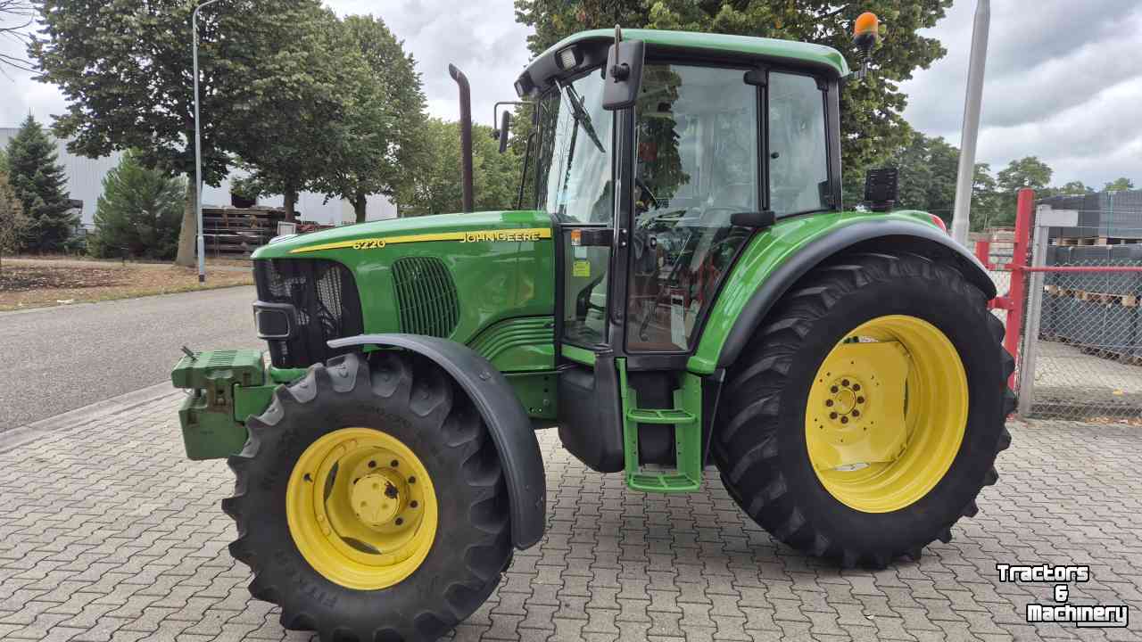 Tractor John Deere 6220 SE PQ zeer nette trekker