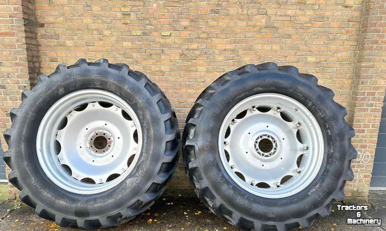 Wheels, Tyres, Rims & Dual spacers Michelin 480/65R28 + 600/65R38