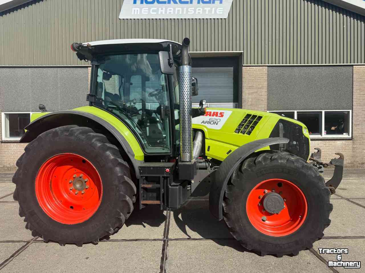 Tractor Claas Arion 620