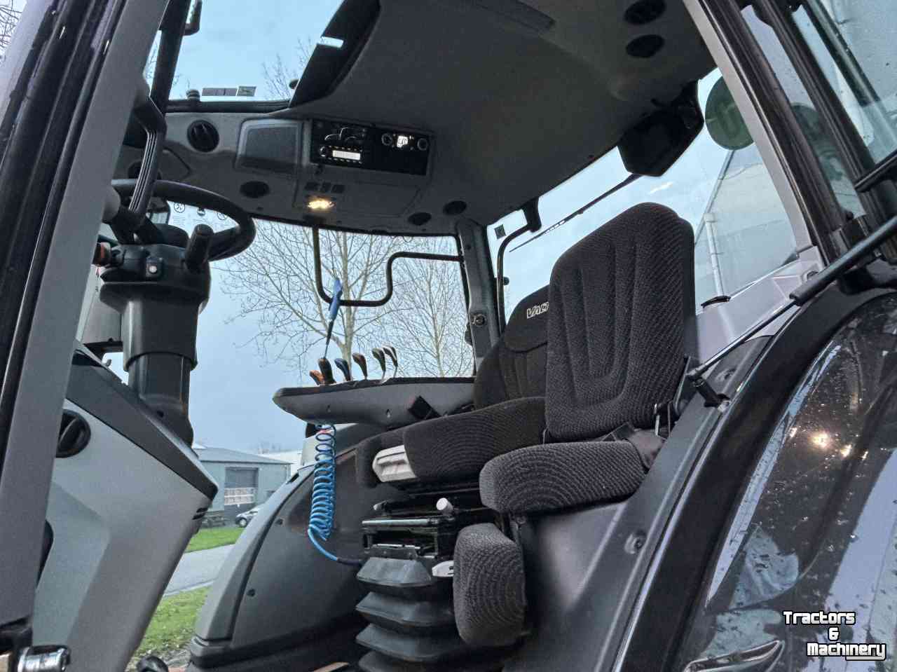 Tractor Valtra T175e Active