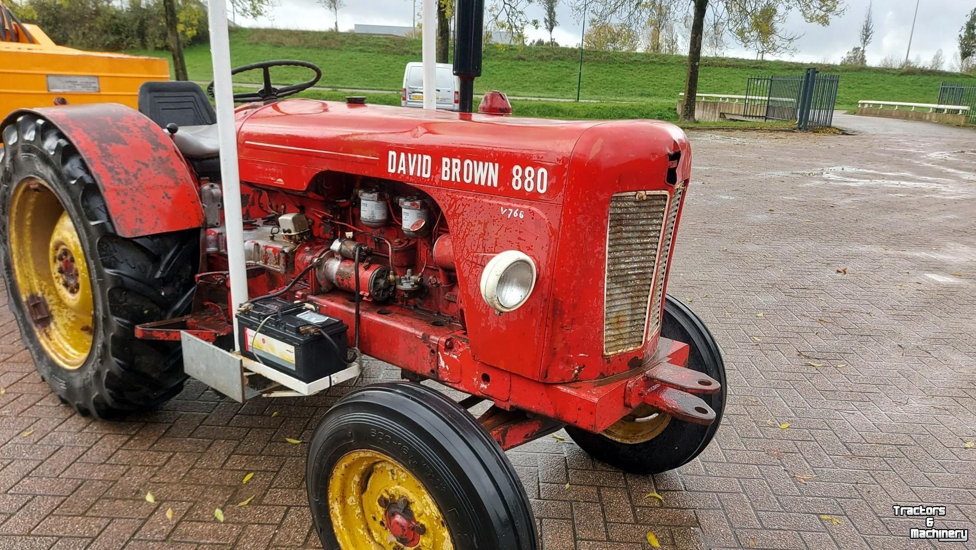 Tractor David Brown 880