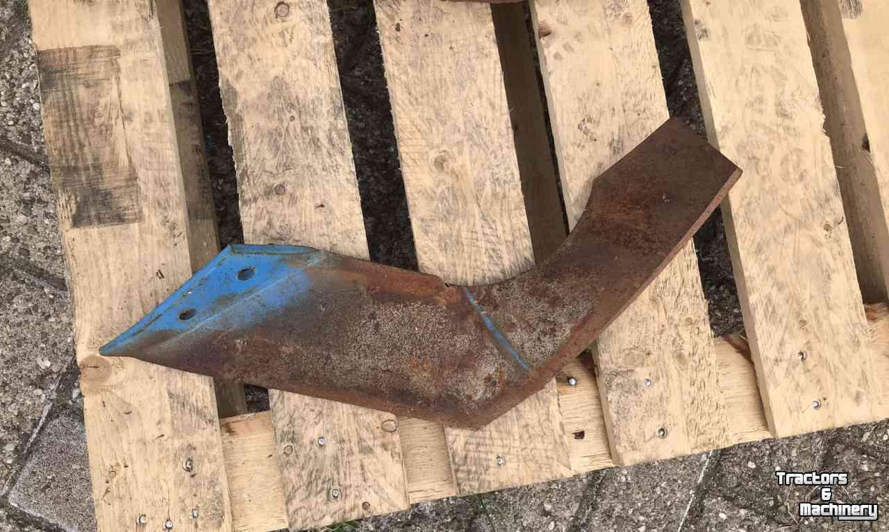 Diverse used spare-parts Lemken Trimix Vleugelscharen KF 40 TP