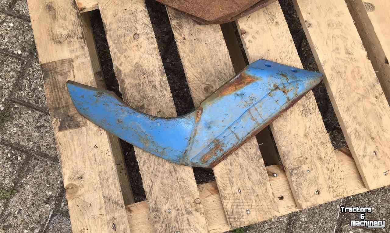 Diverse used spare-parts Lemken Trimix Vleugelscharen KF 40 TP