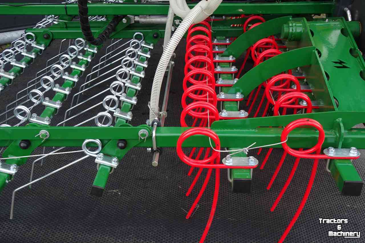Other grassland-equipment, hay-equipment and accessories Hofstede THOR BC Grasland gras weide wei wiedeg doorzaaier beluchter weeder