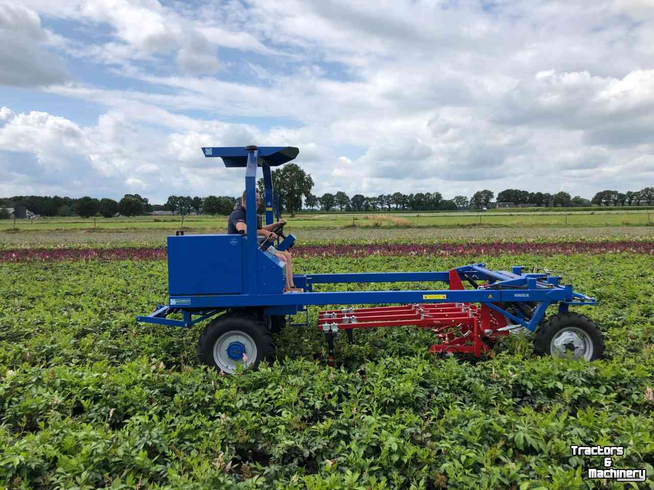 Other tractors and accessories  Macon schoffeltrekker werktuigendrager