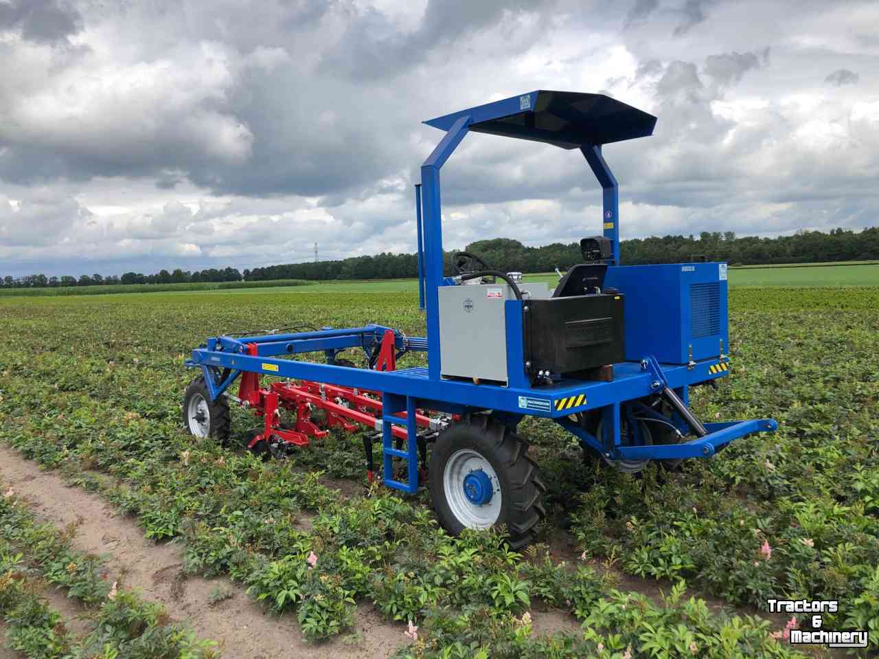 Other tractors and accessories  Macon schoffeltrekker werktuigendrager