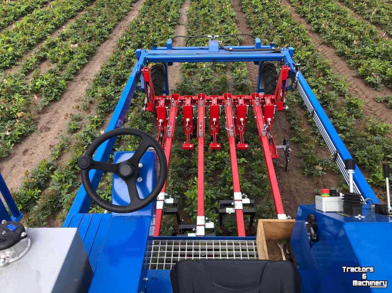 Other tractors and accessories  Macon schoffeltrekker werktuigendrager