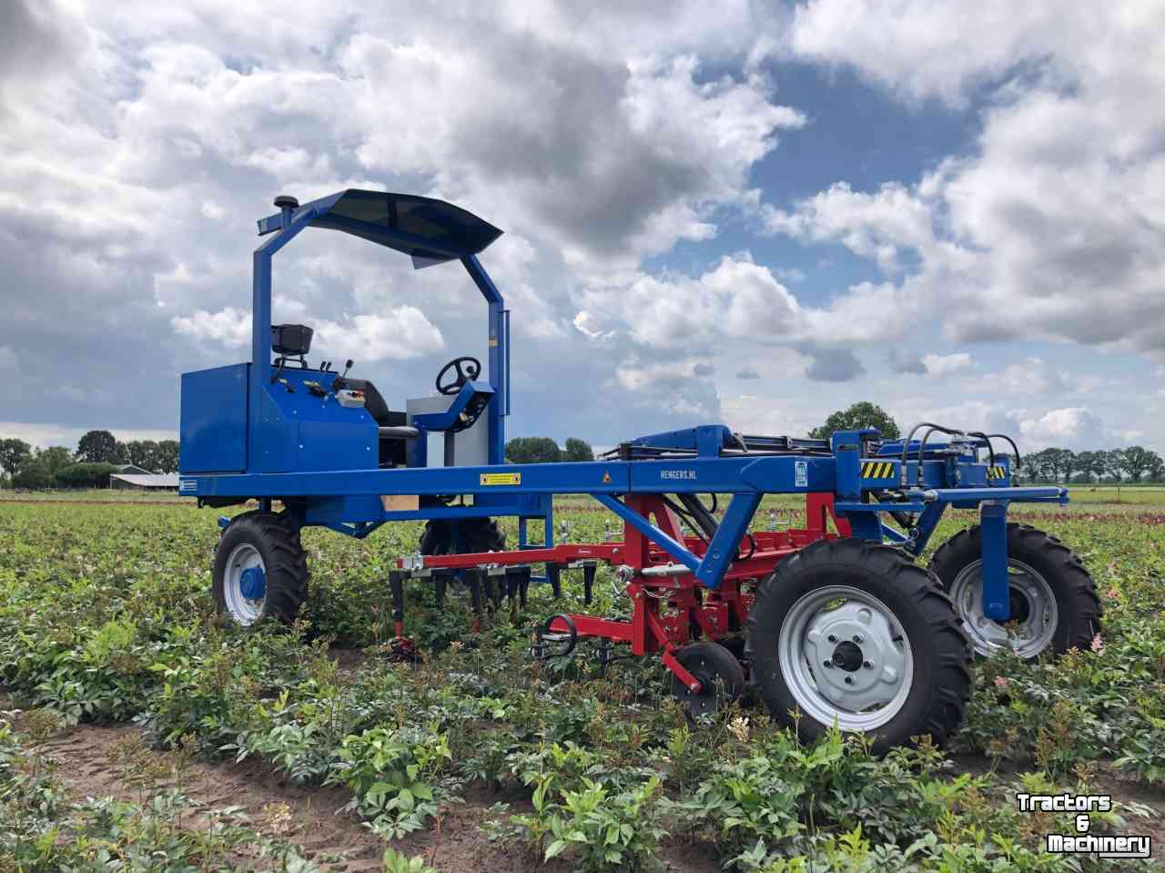 Other tractors and accessories  Macon schoffeltrekker werktuigendrager
