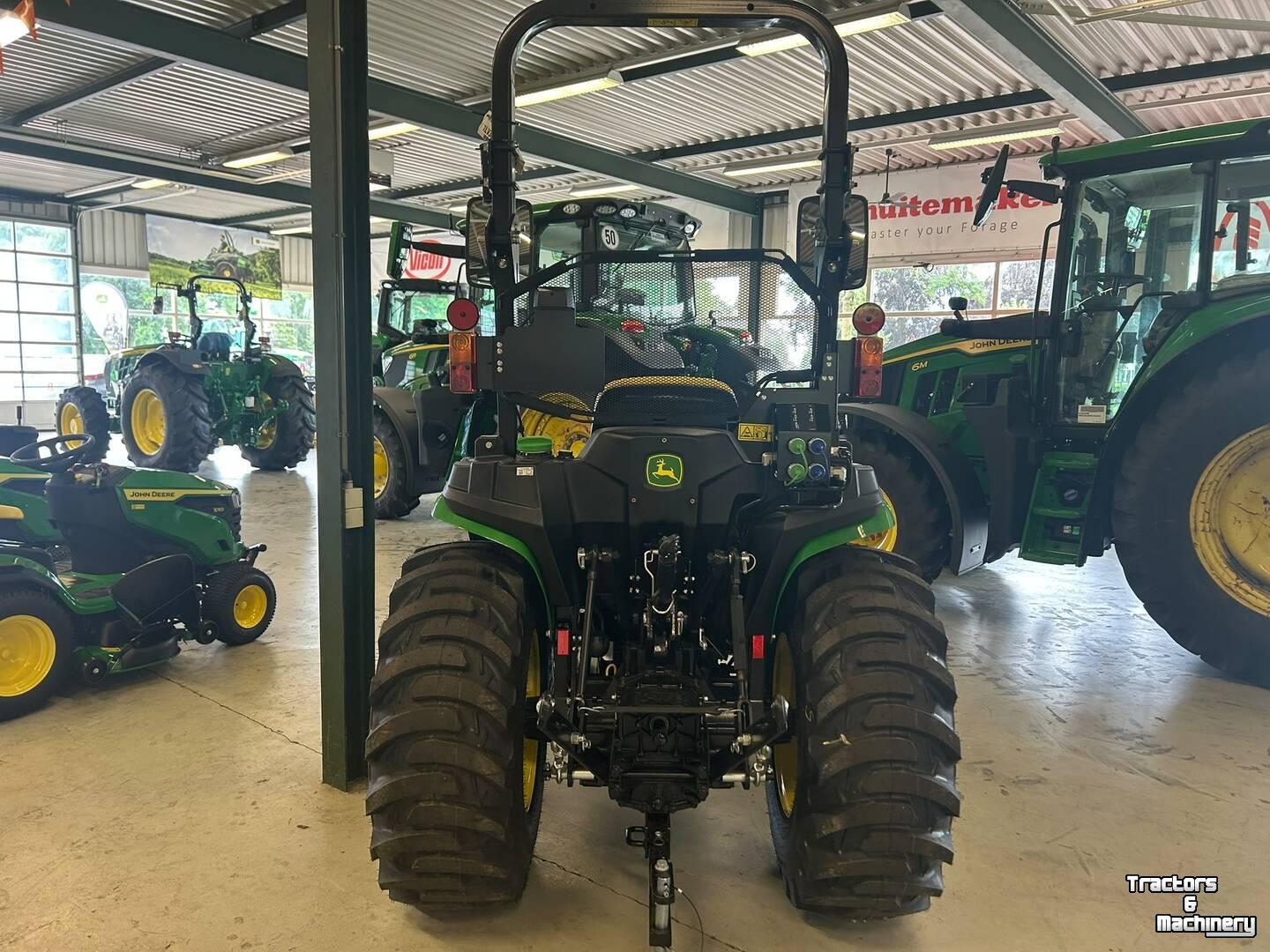 Small-track Tractor John Deere 3025E