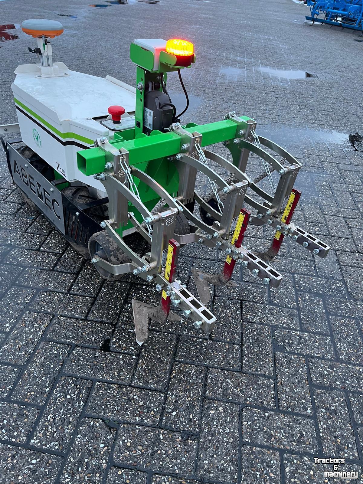 Other lawn and garden equipment and accessories NAIO OZ Robot