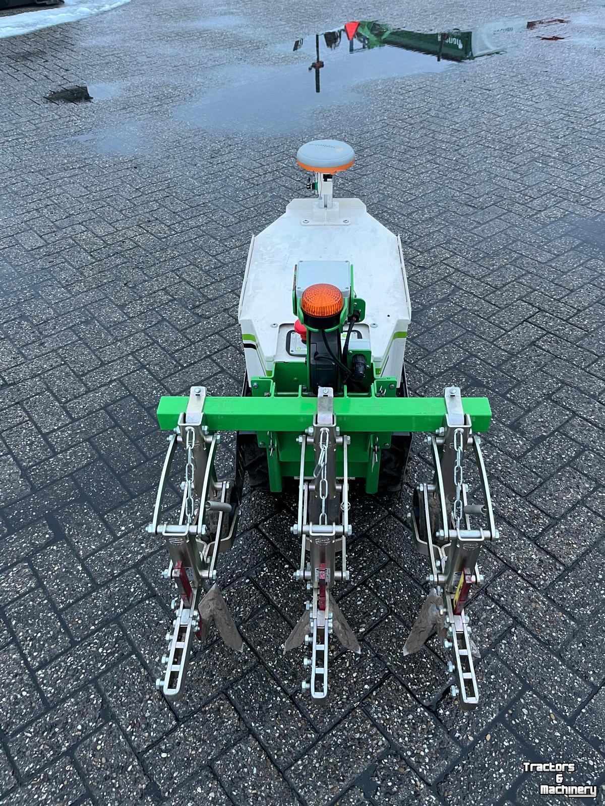 Other lawn and garden equipment and accessories NAIO OZ Robot