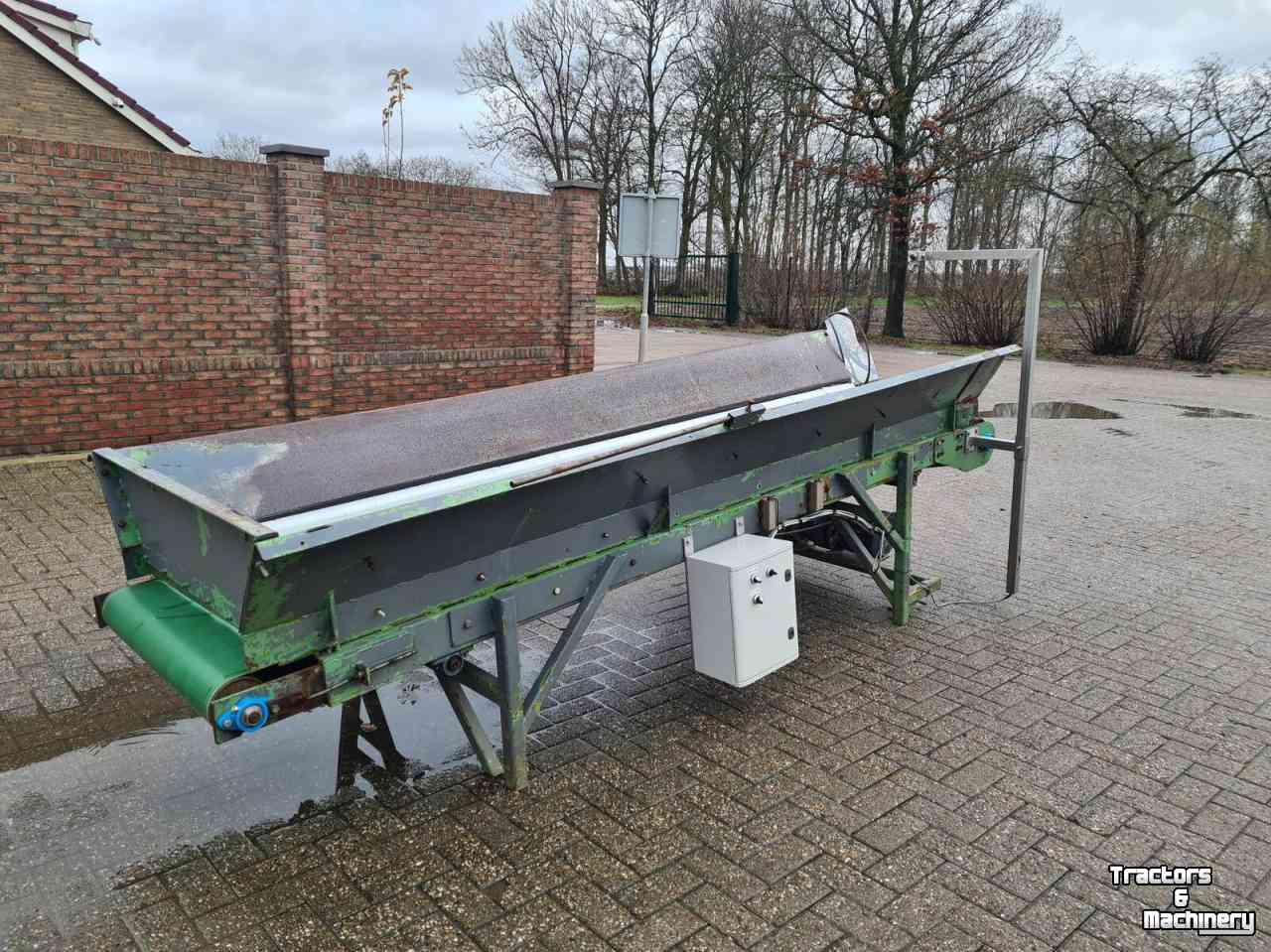 Conveyor  Transportband/aanvoerbunker