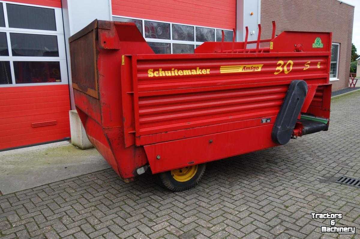 Silage-block distribution wagon Schuitemaker Amigo 30S Blokkenwagen