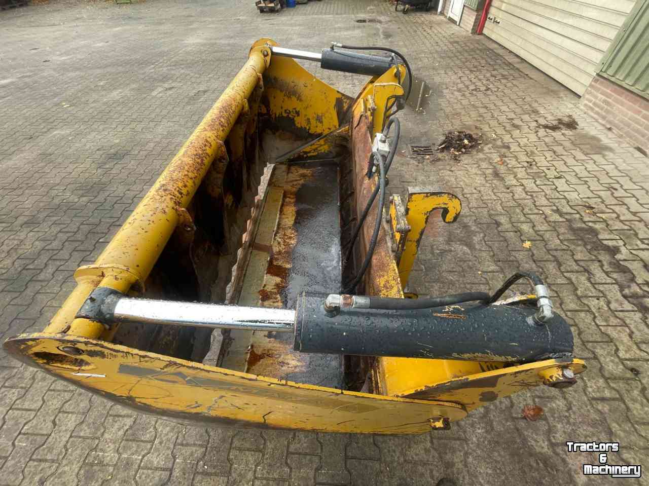 Silage cutting bucket Mammut SC220M JCB