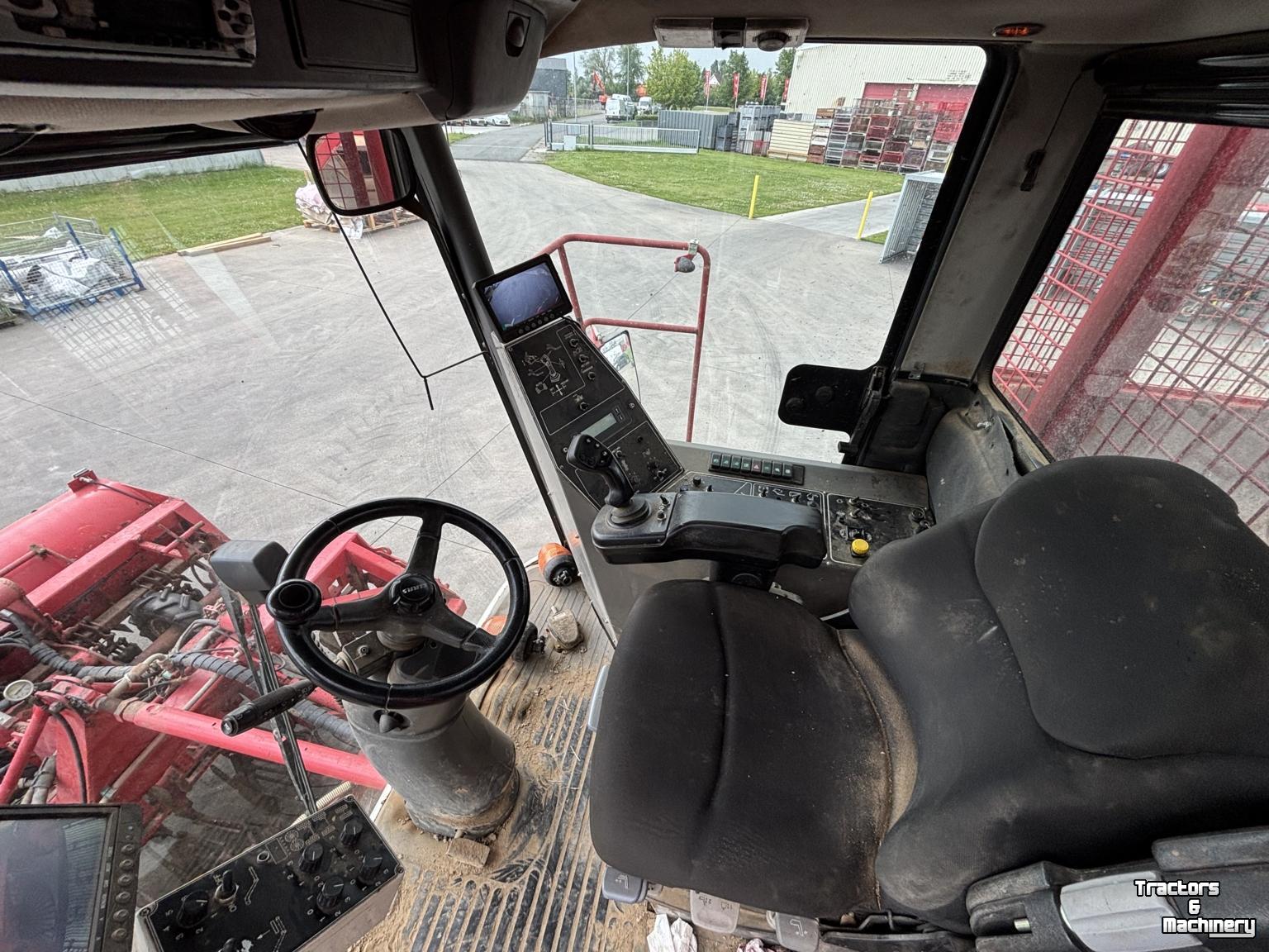 Sugar beet harvester Agrifac BigSixx
