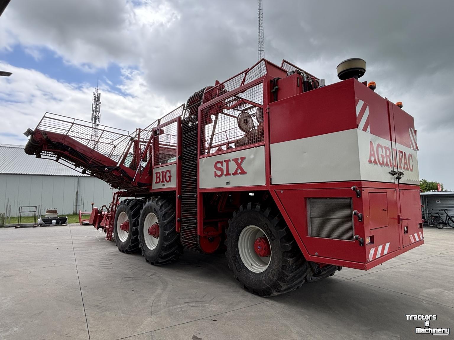 Sugar beet harvester Agrifac BigSixx