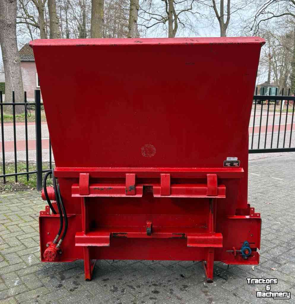 Sawdust spreader for boxes Mehrtens EG1200BL Boxenstrooier