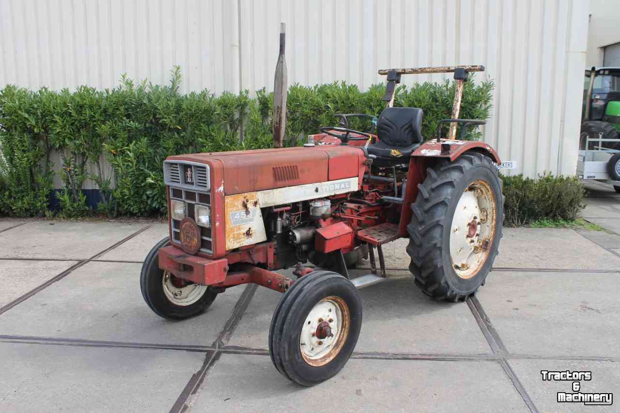 Tractor International 453 Cormick IHC International Harvester Case-IH trekker tractor