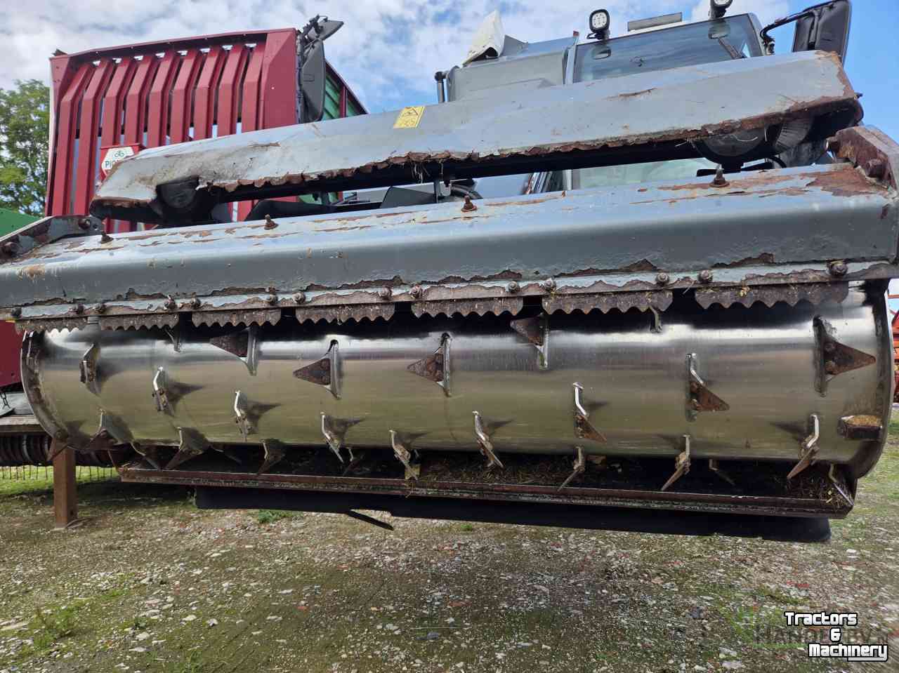 Self-propelled feed mixer Storti Doberman 250 zelfrijder