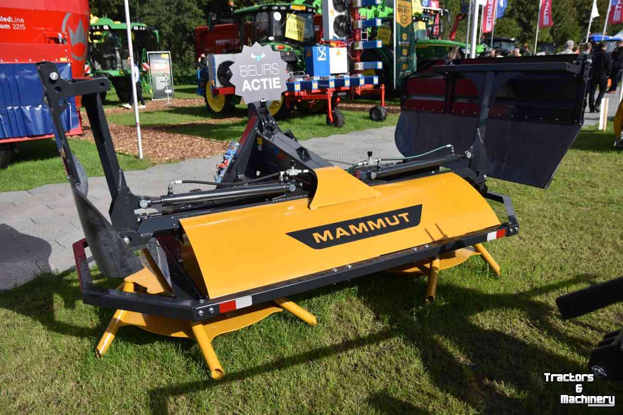 Silage spreader Mammut SF 290 Ceres