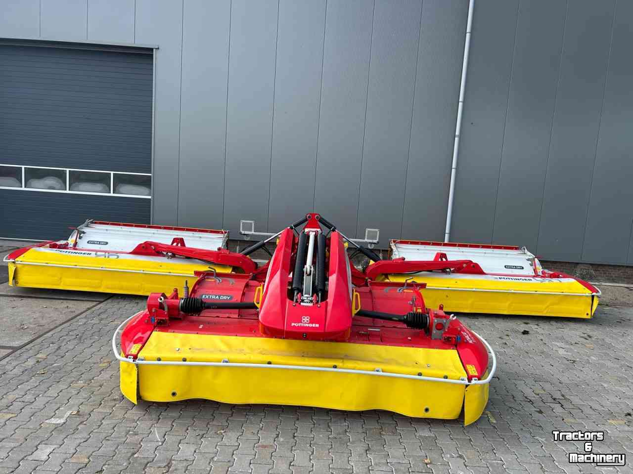 Mower Pottinger Novacat V 9200 ED + 301 AM ED PRO.  Vlindermaaier. Tipple maaier