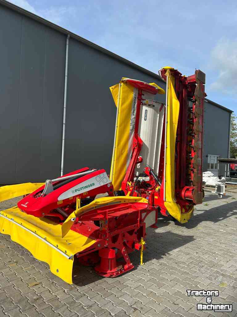 Mower Pottinger Novacat V 9200 ED + 301 AM ED PRO.  Vlindermaaier. Tipple maaier