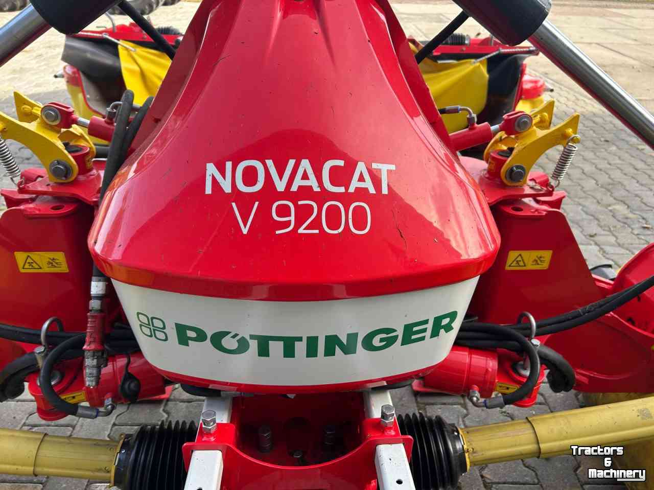 Mower Pottinger Novacat V 9200 ED + 301 AM ED PRO.  Vlindermaaier. Tipple maaier