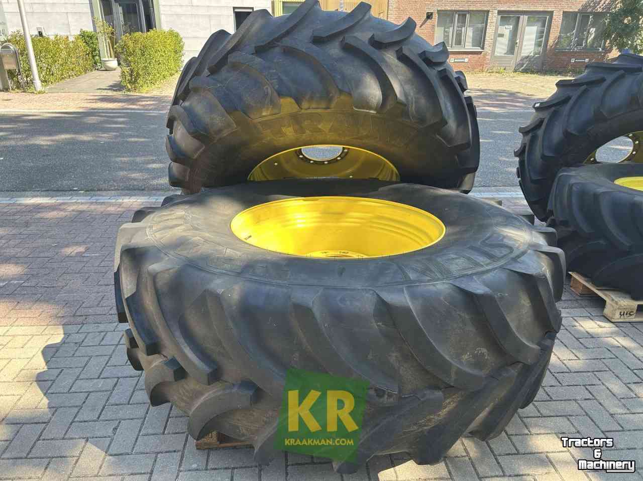 Wheels, Tyres, Rims & Dual spacers Vredestein 650/85R38 Traxion XL