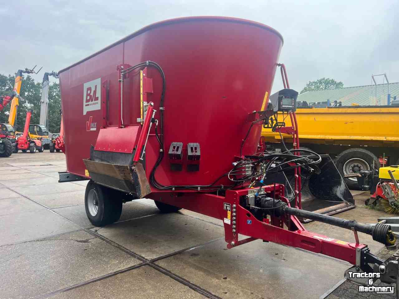 Forage feedwagon / Forage dosage wagon BVL Vmix plus 24-2S