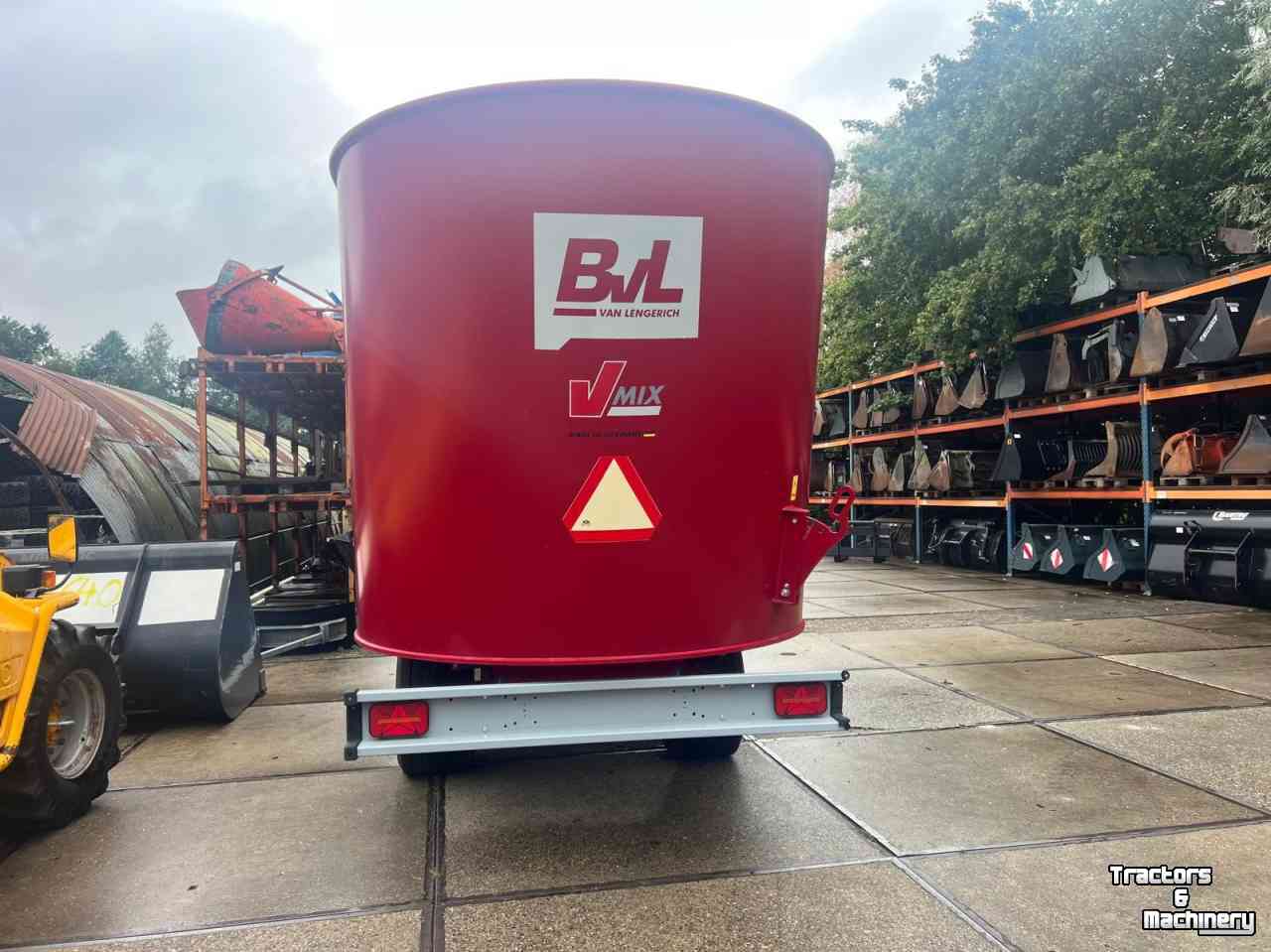 Forage feedwagon / Forage dosage wagon BVL Vmix plus 24-2S