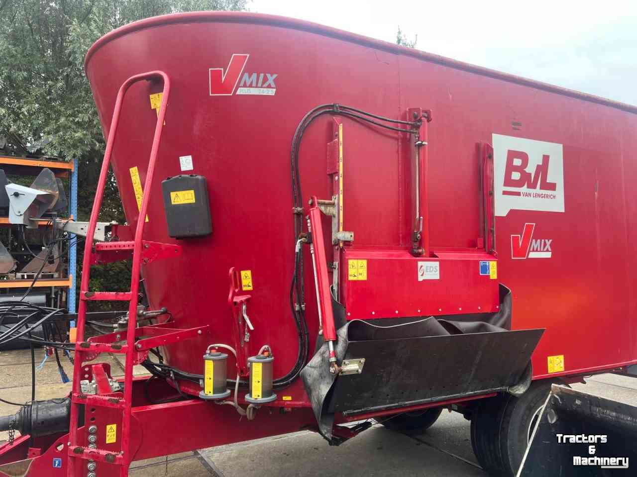 Forage feedwagon / Forage dosage wagon BVL Vmix plus 24-2S