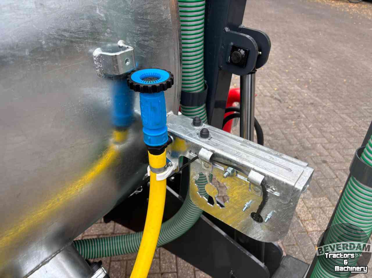 Water bowsers  Beverdam Watertank 5000