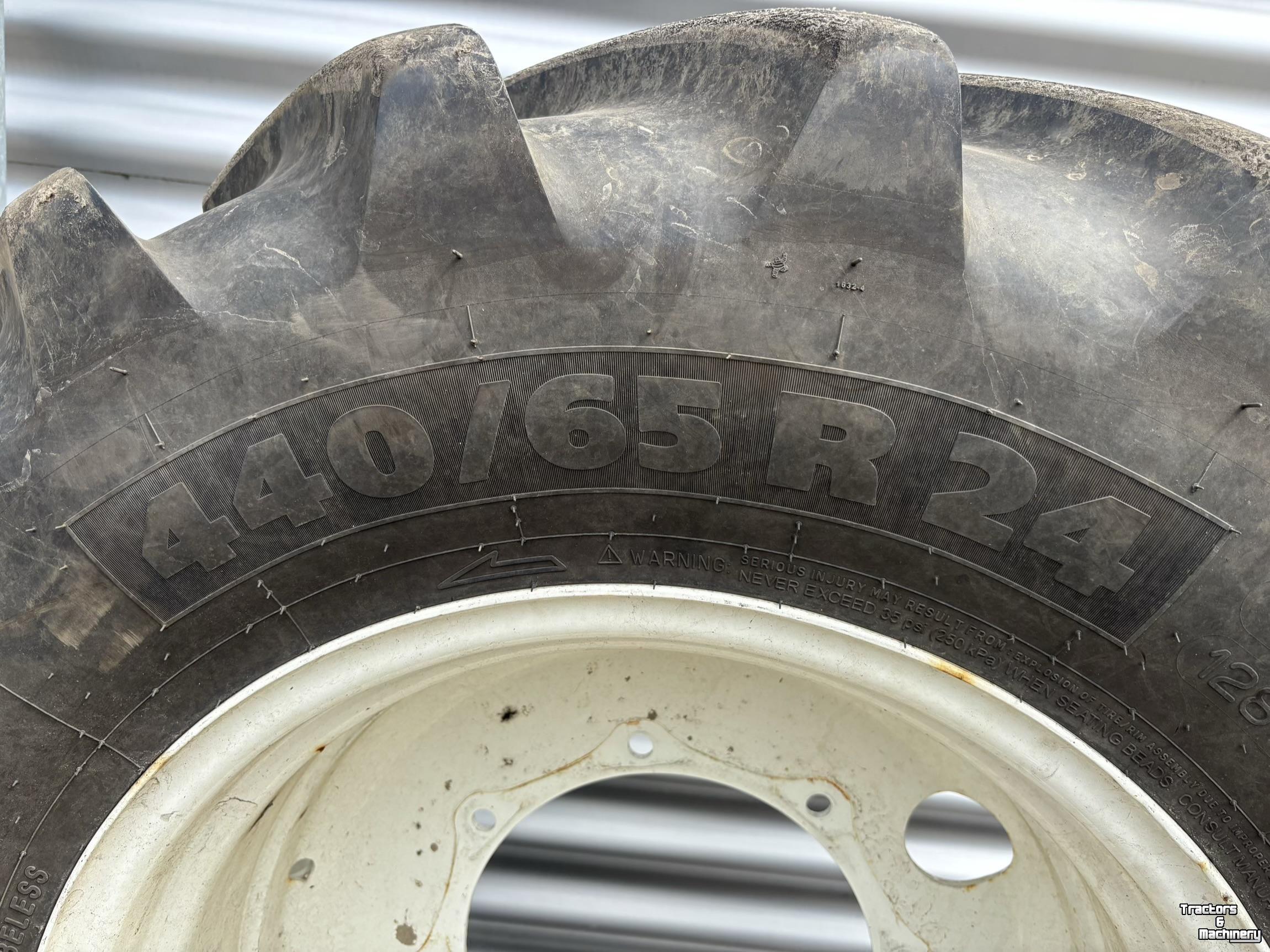 Wheels, Tyres, Rims & Dual spacers Michelin Multibib