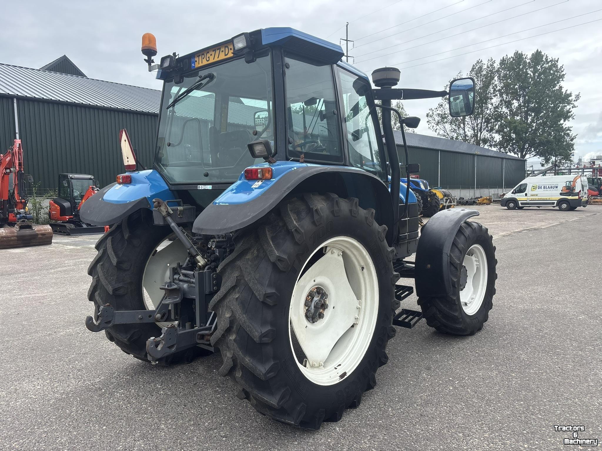 Tractor New Holland TS100