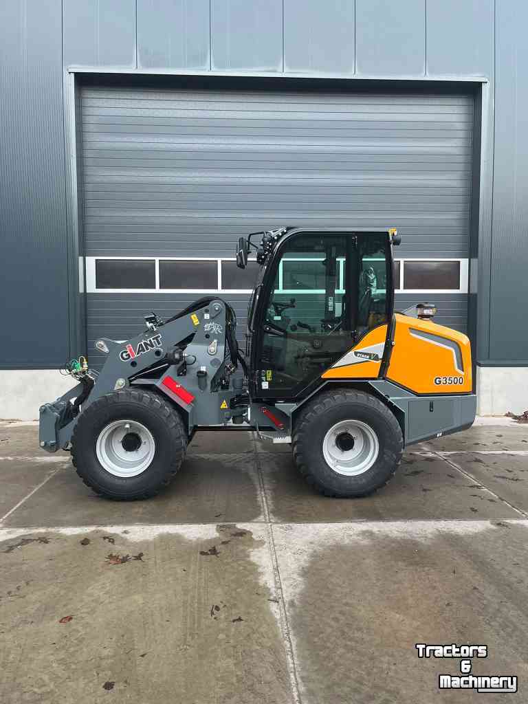 Wheelloader Giant G3500 mini shovel kniklader