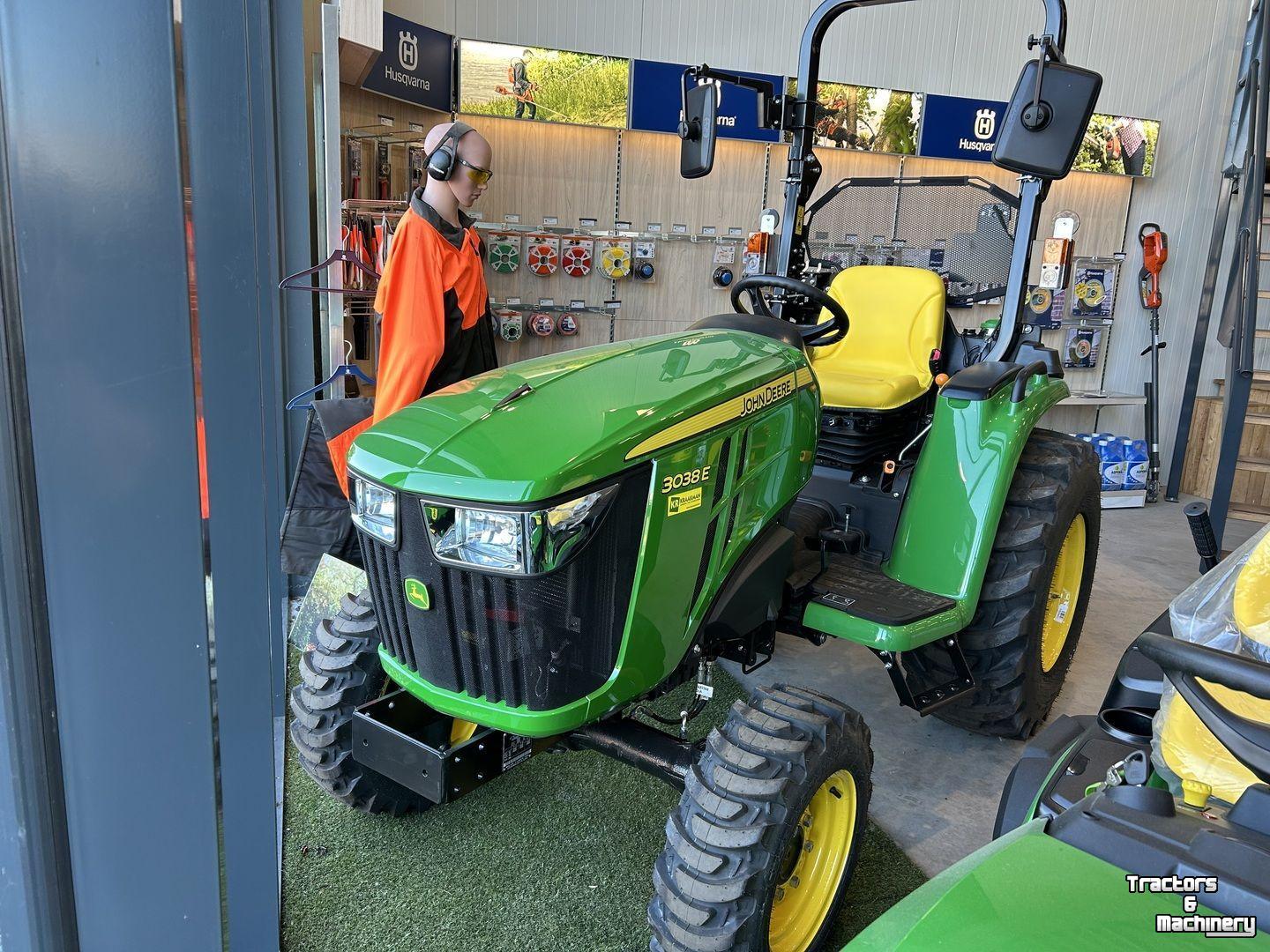 Small-track Tractor John Deere 3038E