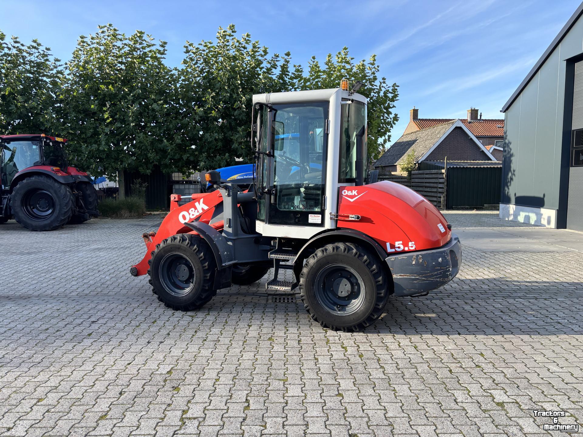 Wheelloader O&K L5.5 Shovel met Bak en Palletbord.
