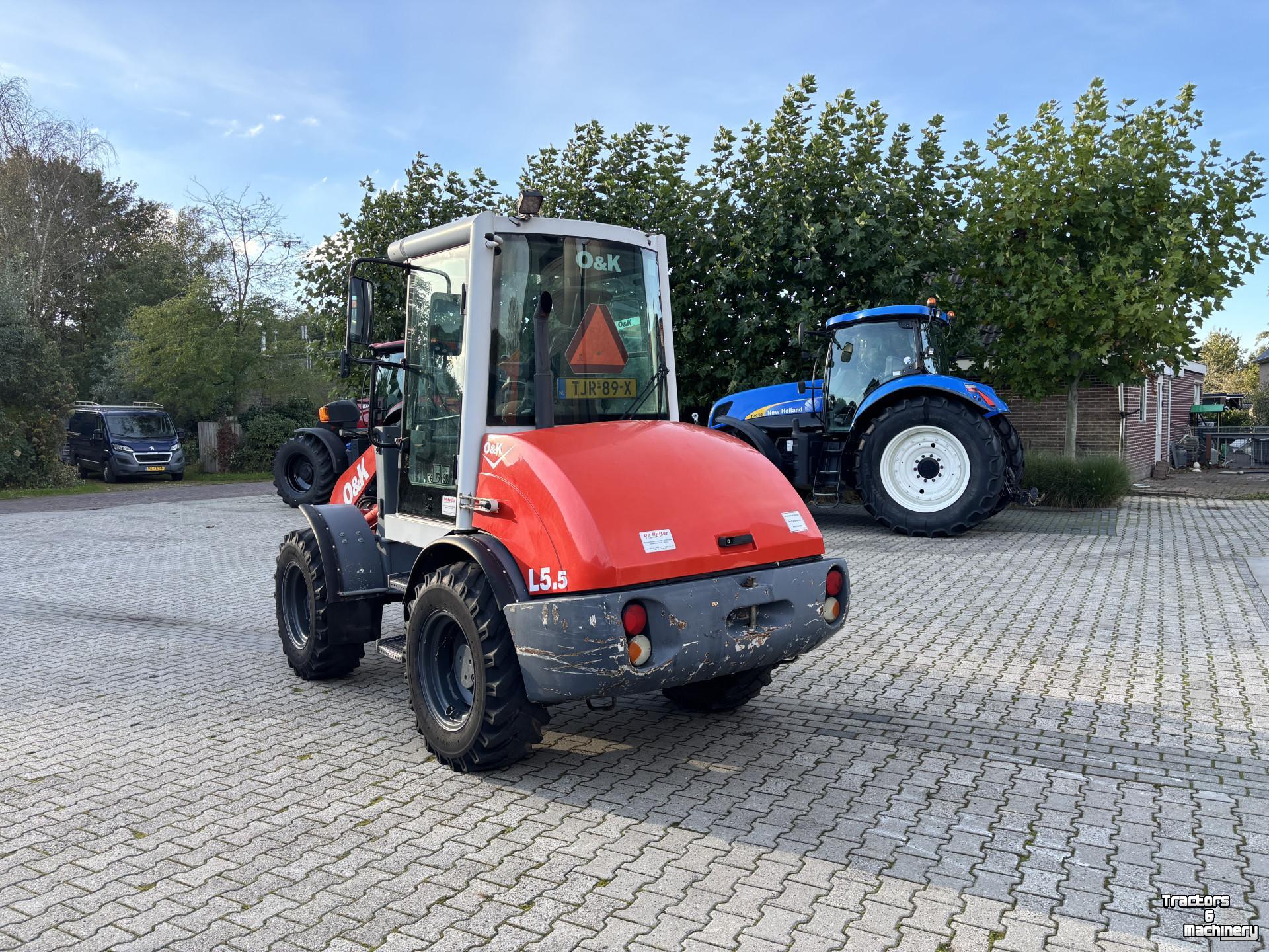Wheelloader O&K L5.5 Shovel met Bak en Palletbord.