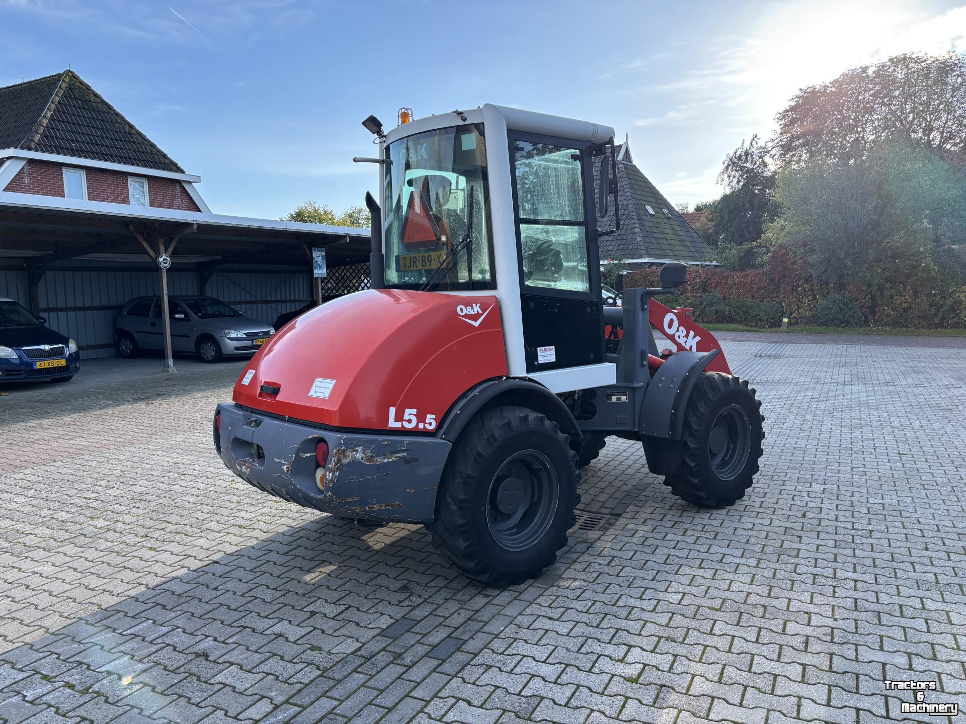 Wheelloader O&K L5.5 Shovel met Bak en Palletbord.