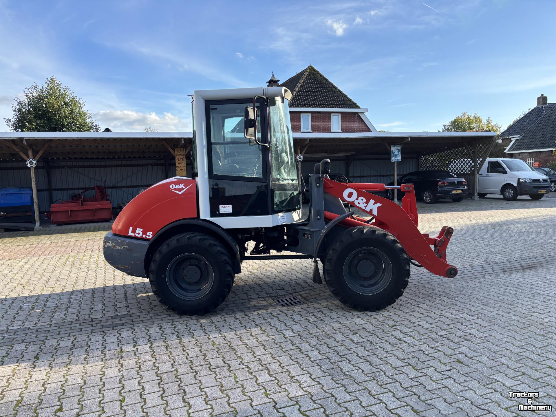 Wheelloader O&K L5.5 Shovel met Bak en Palletbord.