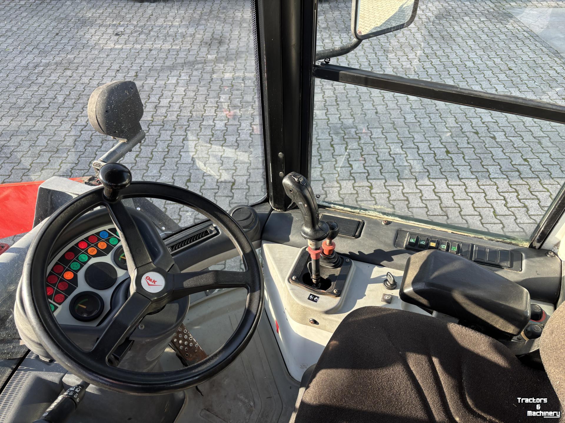 Wheelloader O&K L5.5 Shovel met Bak en Palletbord.