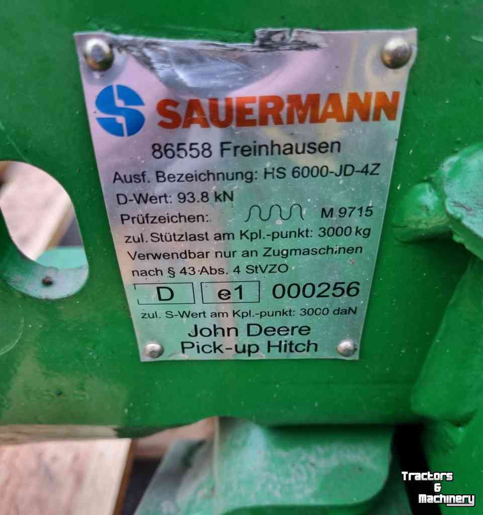 Used parts for tractors John Deere HD-Trekhaak