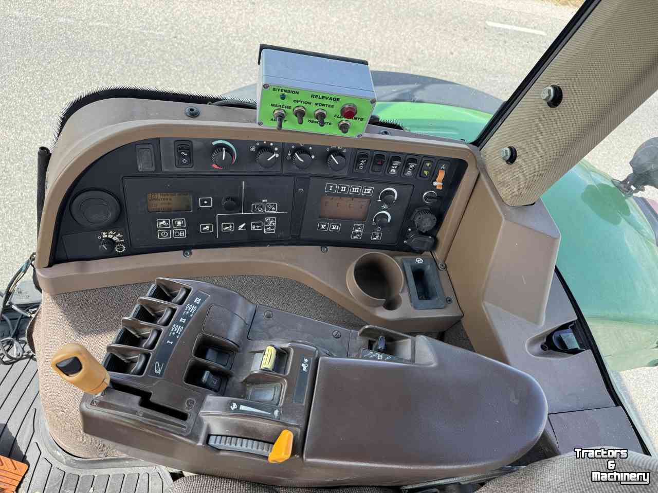 Tractor John Deere 8130
