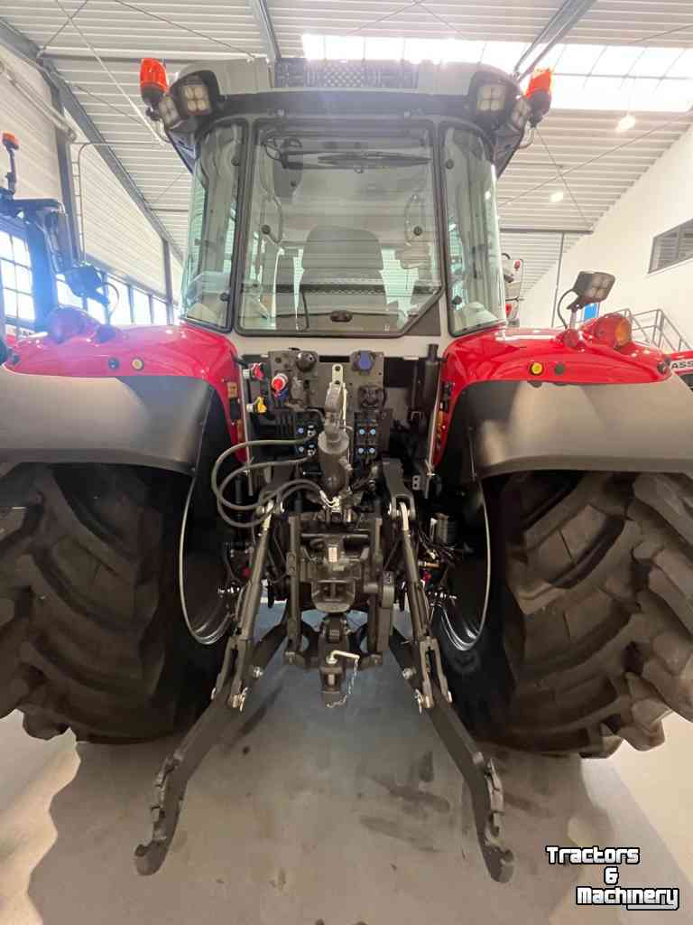 Tractor Massey Ferguson 5S.145 Dyna-VT