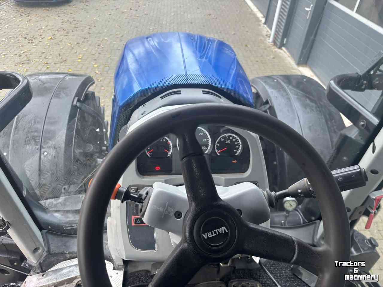 Tractor Valtra N174 Versu